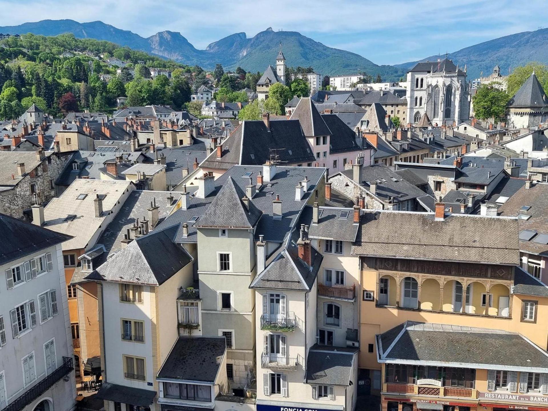 Hotel Modhumita à Chambéry Extérieur photo